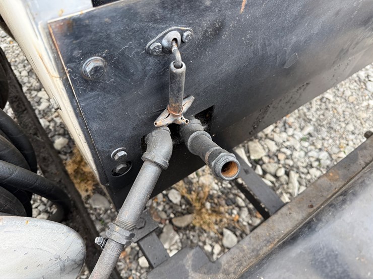 #8-•-cushion-cut-2525-3-cyl-power-unit-w/-trailer-inv#29196-image-25