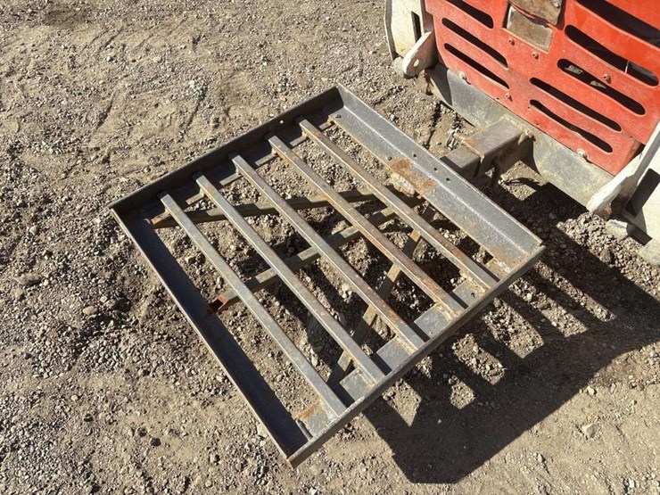 2011-bobcat-mt55-image-12