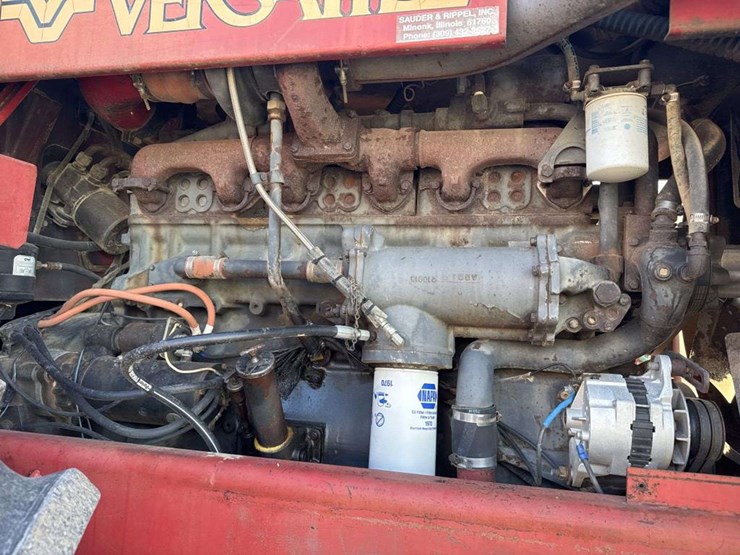 1983-versatile-835-image-28