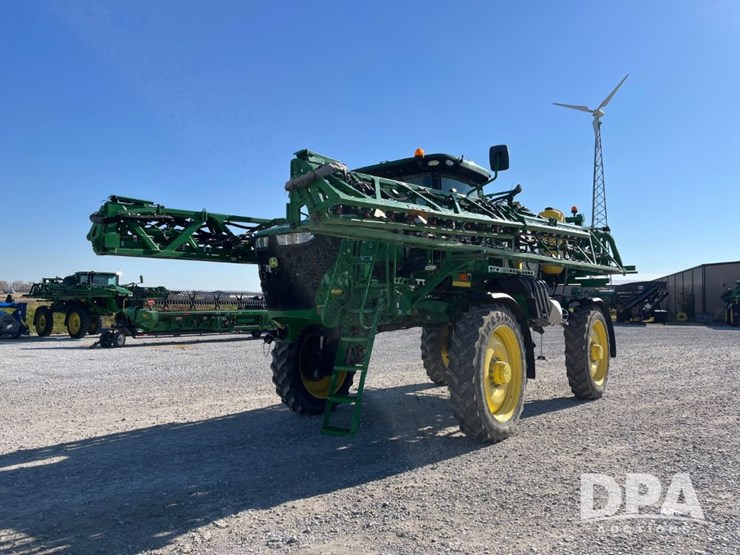2019-john-deere-r4038-image-1