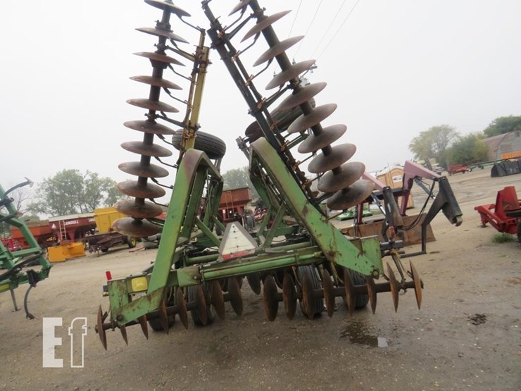 john-deere-230-image-6