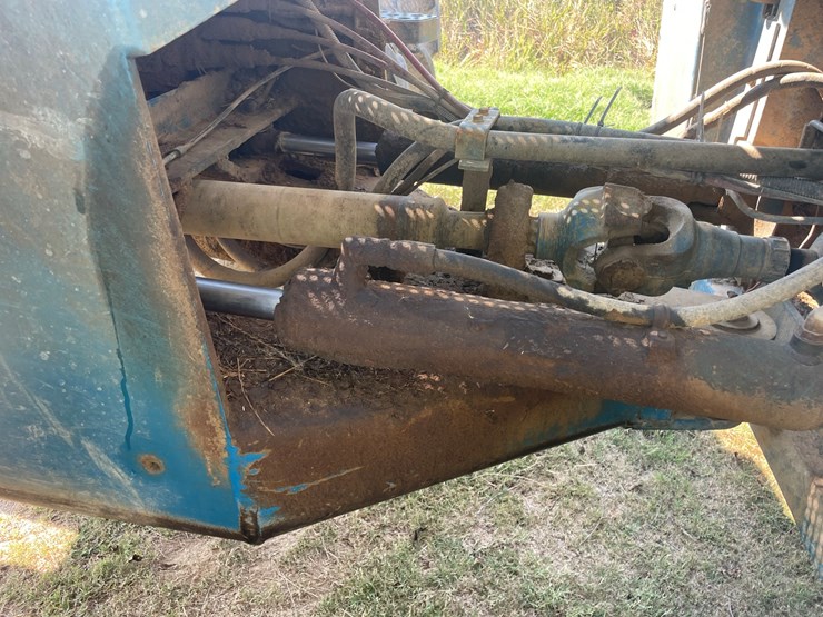 1991-versatile-876-image-29