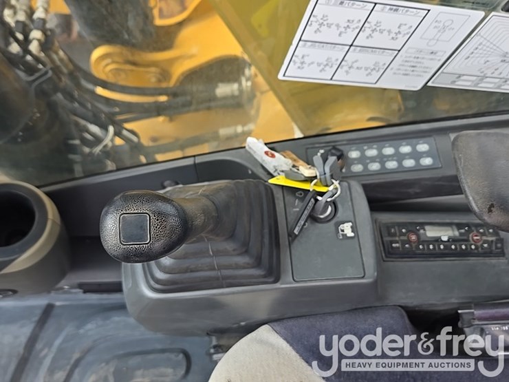 2016-caterpillar-312fgc-image-112