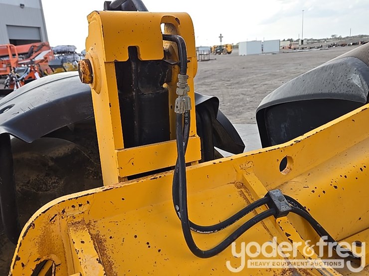 2017-jcb-512-56-image-60
