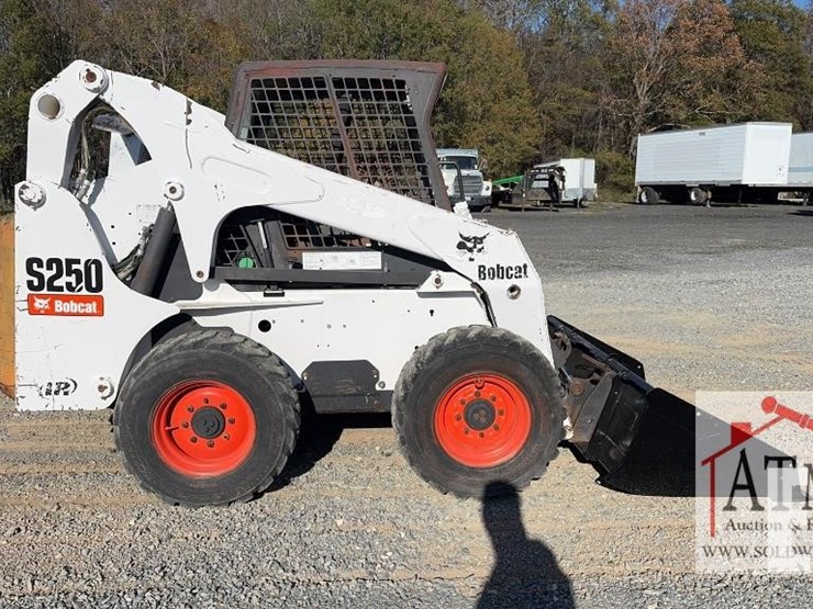 2002-bobcat-s250-image-2