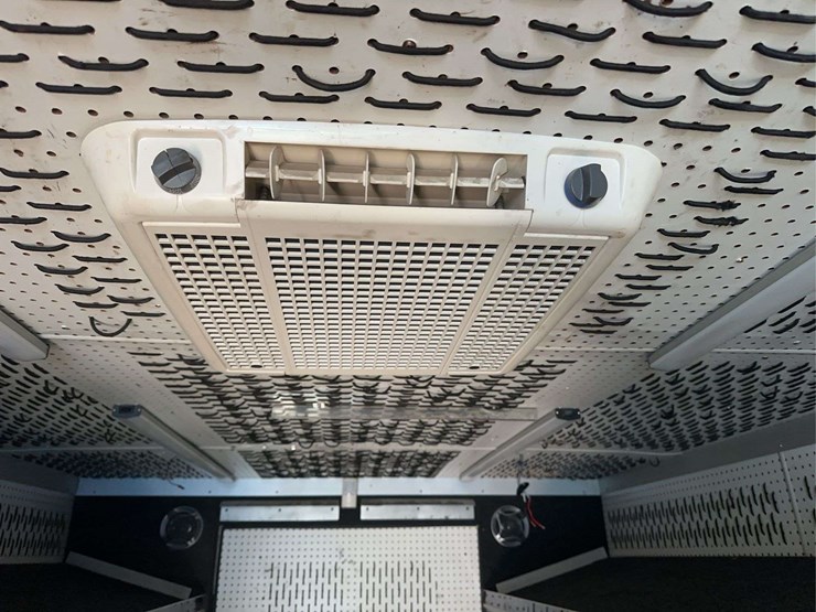 2008-freightliner-mt45-image-27