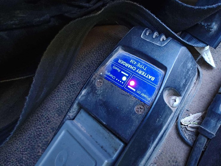 2014-freightliner-m2-106-image-58