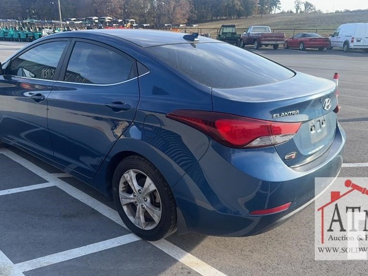 2010-hyundai-elantra-image-5