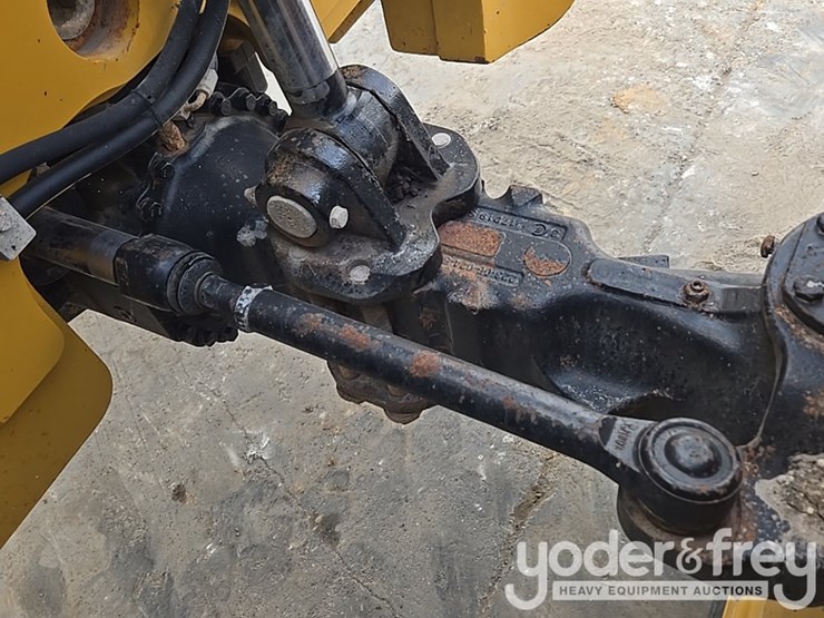 2019-caterpillar-tl1255d-image-61