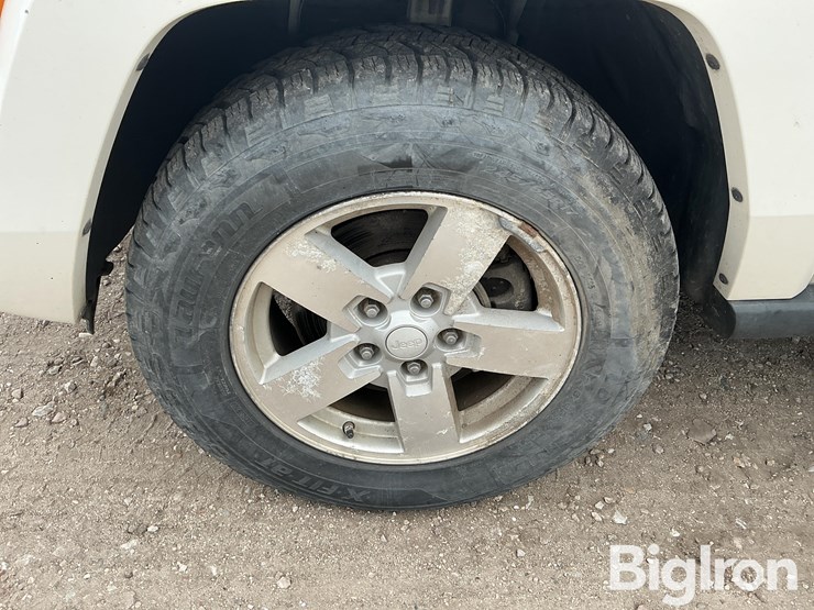 2008-jeep-commander-image-17