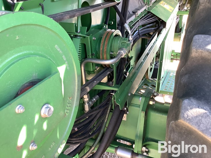 2012-john-deere-s670-image-12