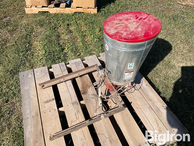 herd-sure-feed-atv-seeder-image-4