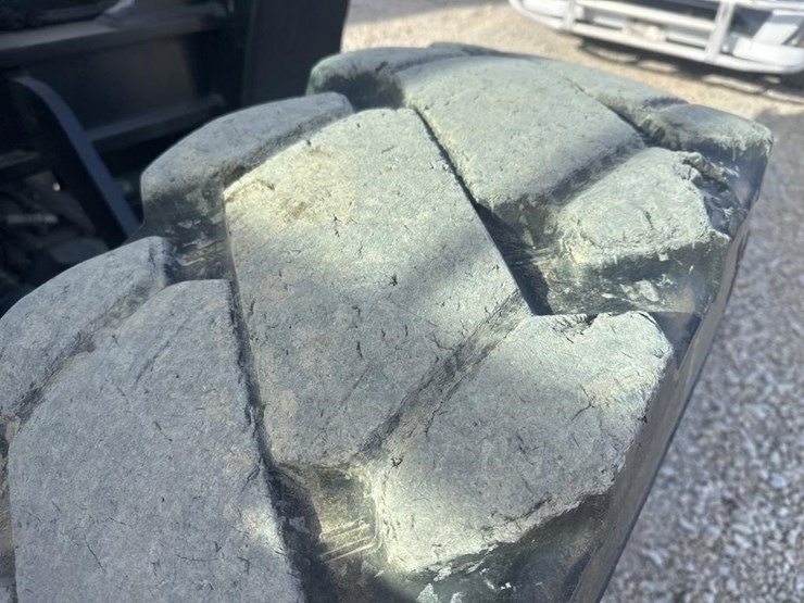 2015-jlg-g6-42a-image-55