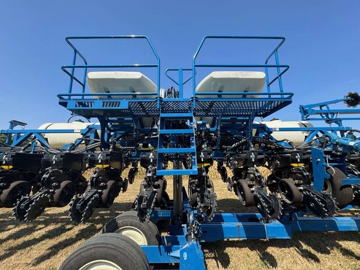 2023-kinze-3605-image-13