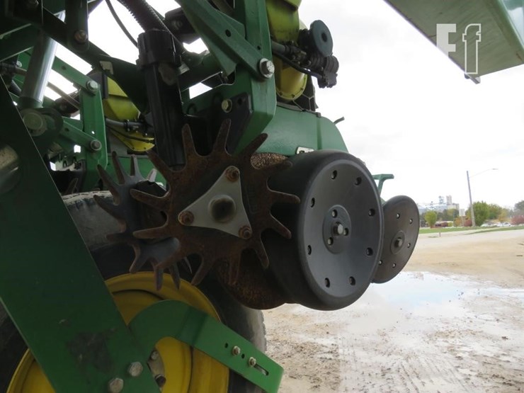 2012-john-deere-1770nt-image-8