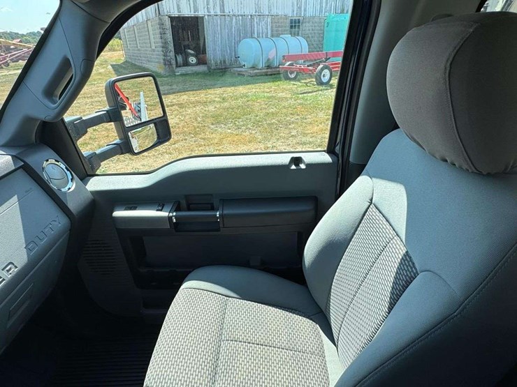 2015-ford-f350-xlt-image-15