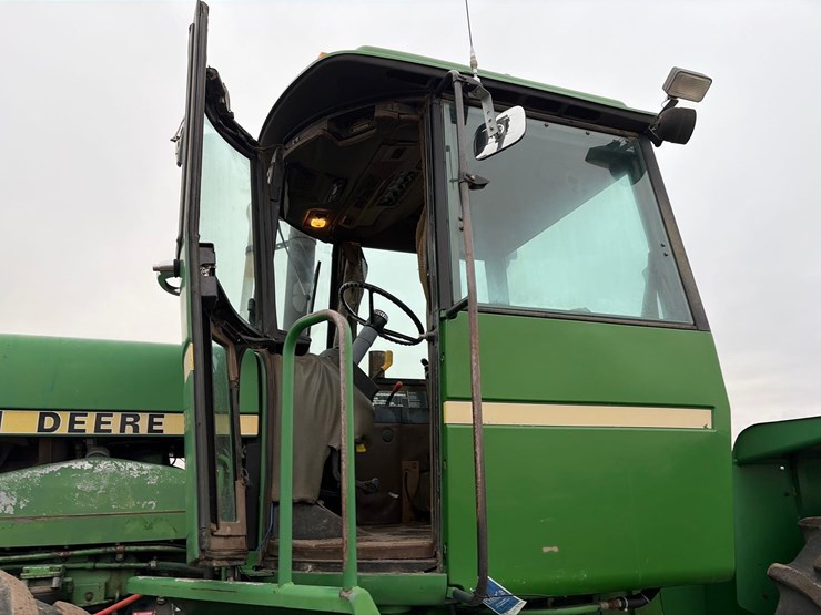 john-deere-8450-image-28