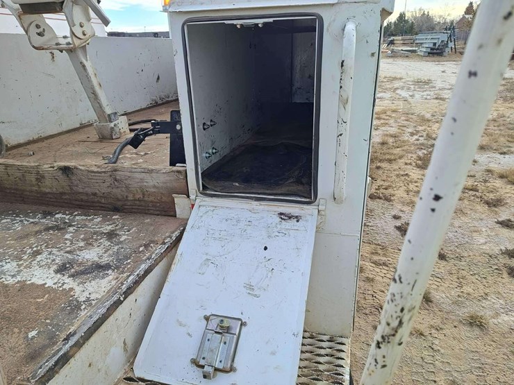 2019-ford-f550-image-40