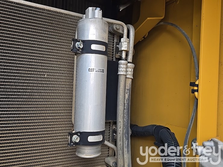 2016-caterpillar-312fgc-image-92