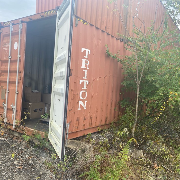 #83 • 40ft High Cube Sea Container