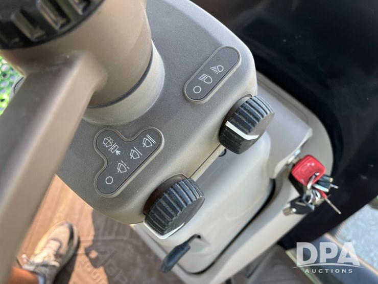 2019-john-deere-r4038-image-71