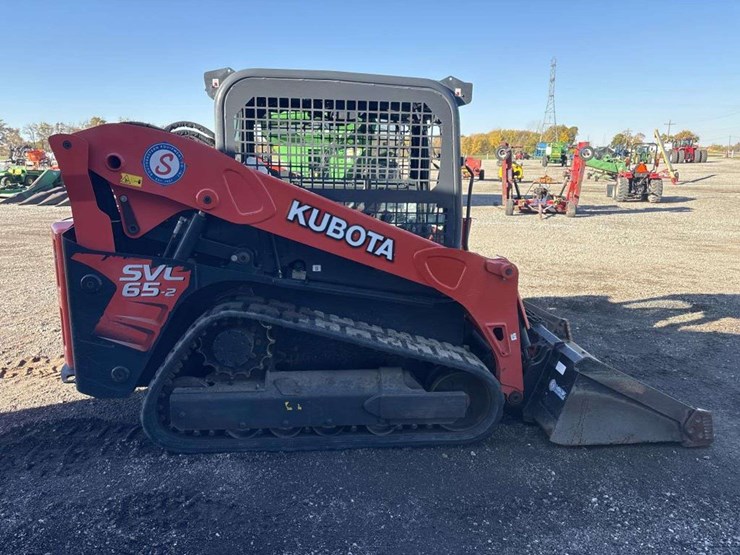kubota-svl65-2-image-17