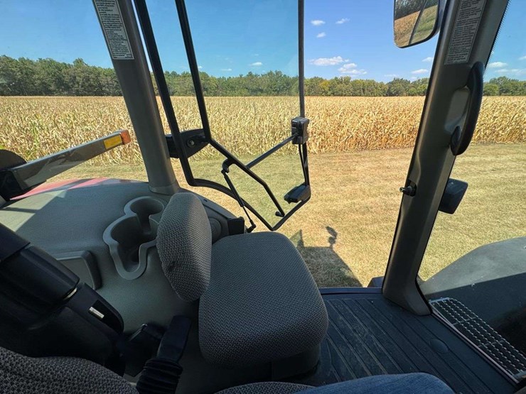 2010-case-ih-245-image-26