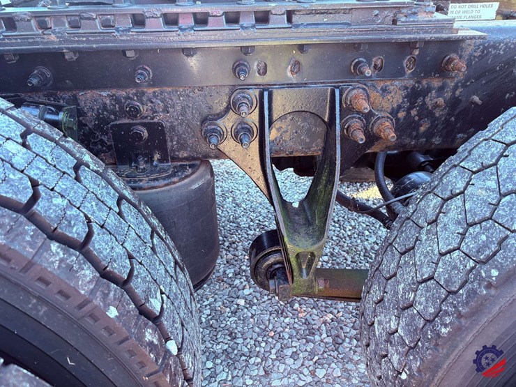 2017-international-prostar-image-11