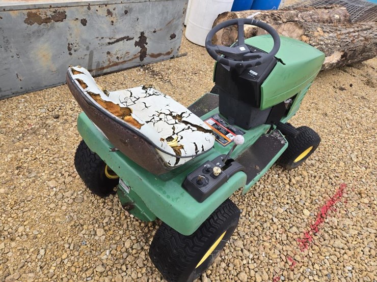 john-deere-140-image-10