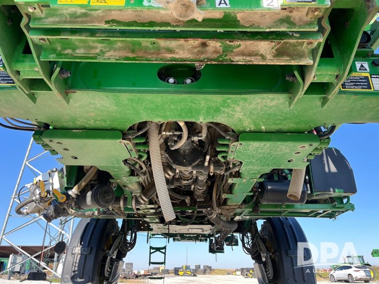 2019-john-deere-r4038-image-43