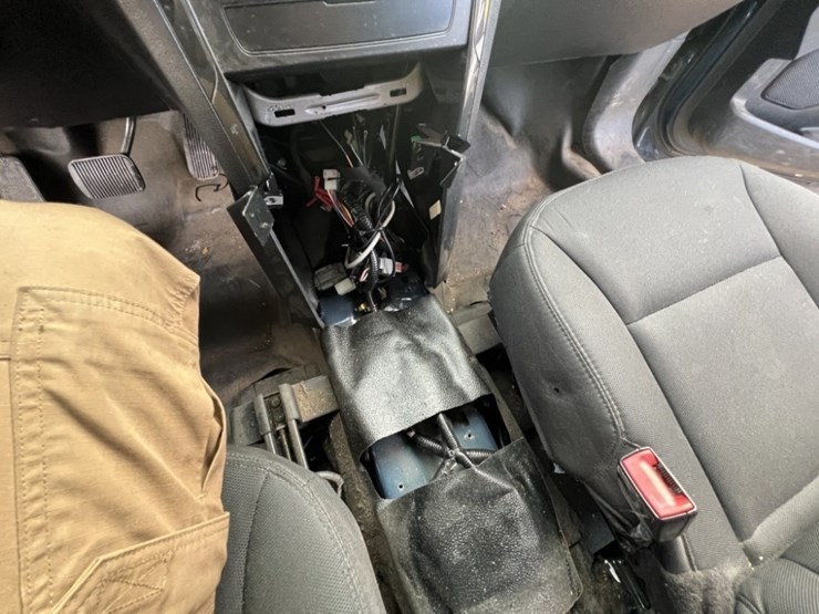 2017-ford-explorer-image-33