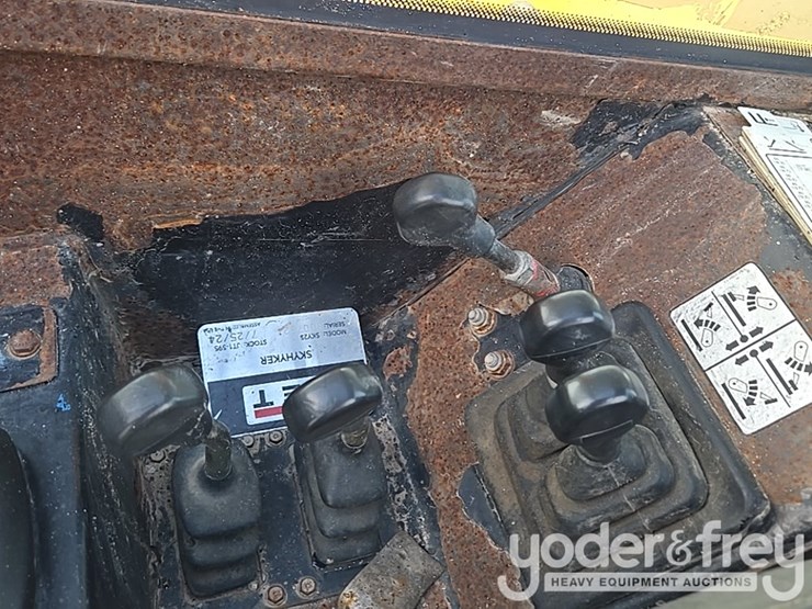 2017-jcb-512-56-image-120