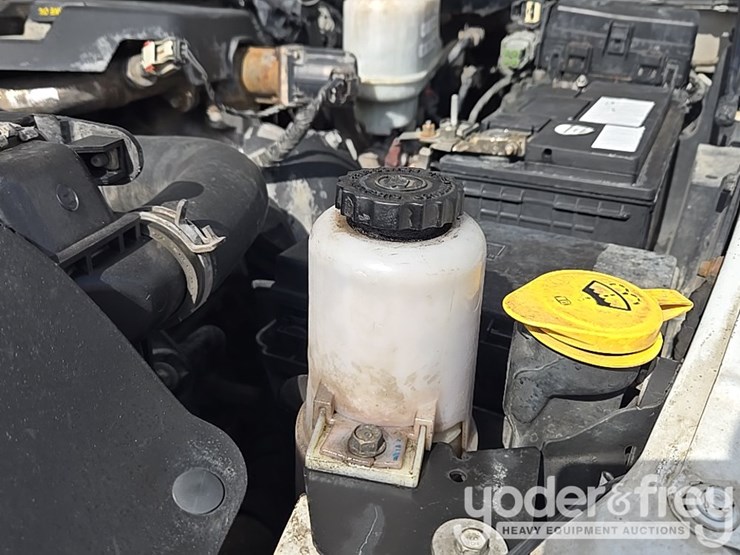 2014-dodge-service-truck-image-68