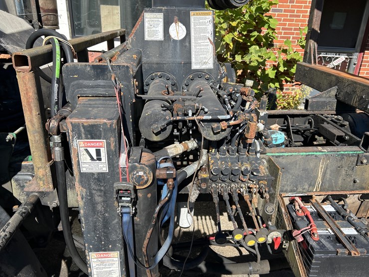 #52-a-•-1998-mack-mr-logging-truck-image-6