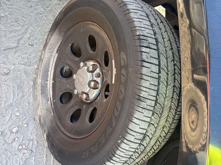 2014-chevrolet-tahoe-image-14