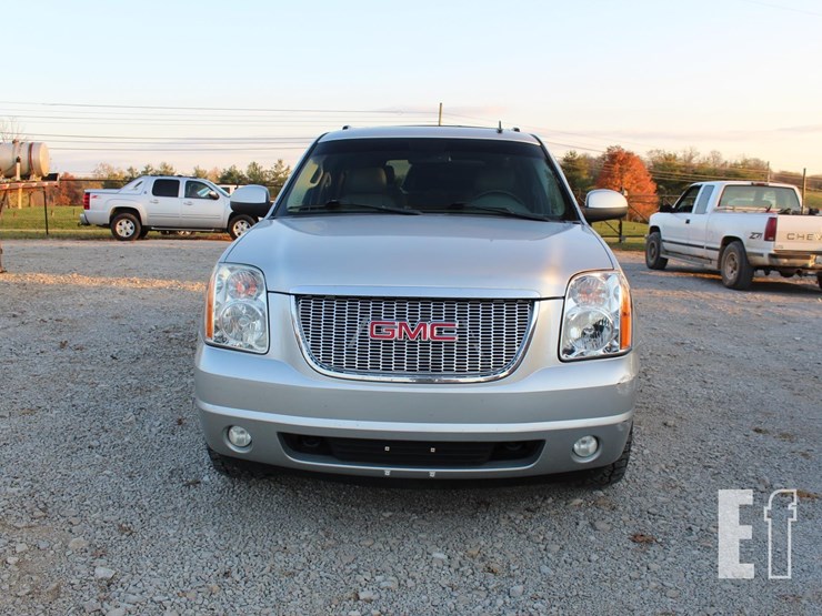 2010-gmc-yukon-image-2