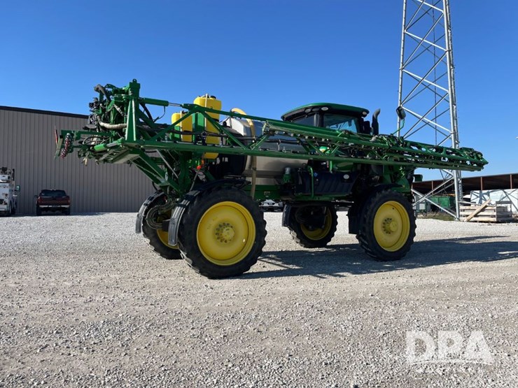 2019-john-deere-r4038-image-9