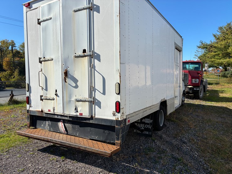 #48-•-2014-chevrolet-14’-box-truck-image-6