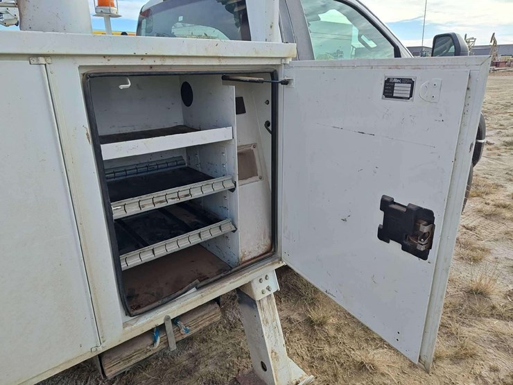 2019-ford-f550-image-13