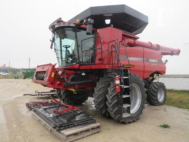 2013-case-ih-7230-image-1
