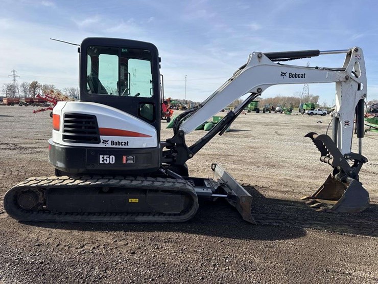 2012-bobcat-e50-image-5