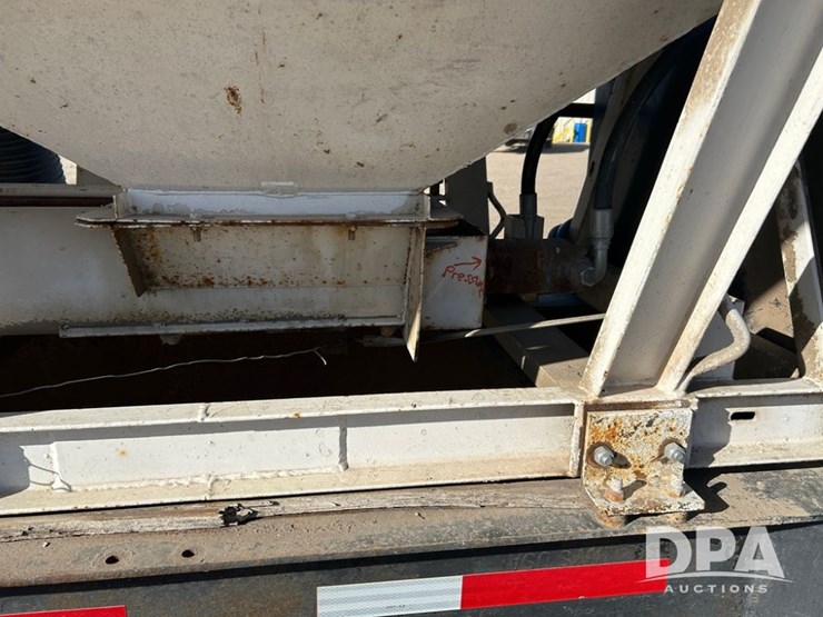 2006-b-b-dry-tender-trailer-(cp1300,-unit-169)-image-13