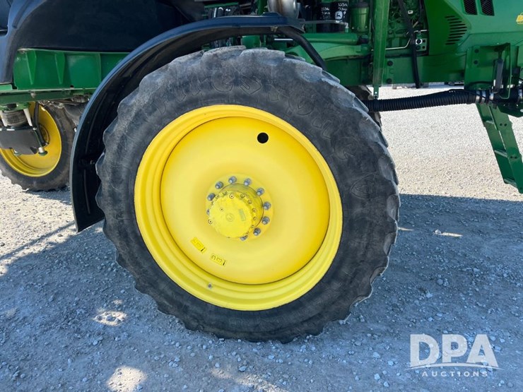 2019-john-deere-r4038-image-30