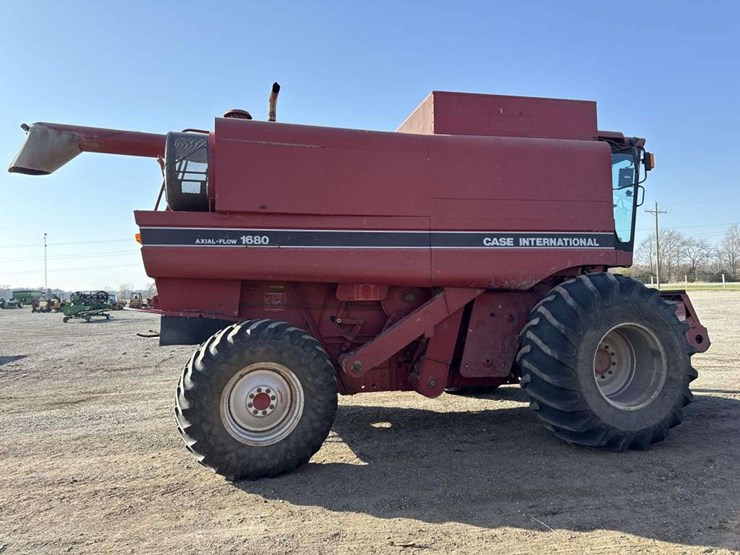 1992-case-ih-1680-image-5