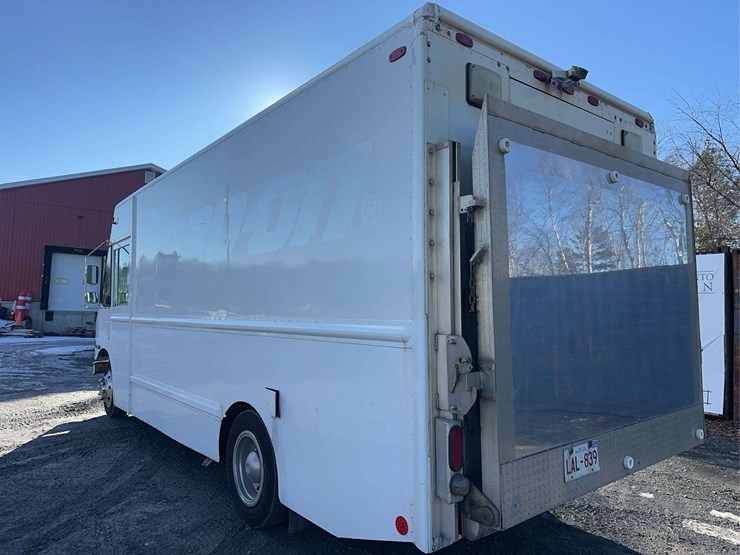 2008-freightliner-mt45-image-7