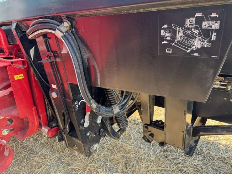 2021-macdon-fd1-40ft-flex-draper-head-image-17