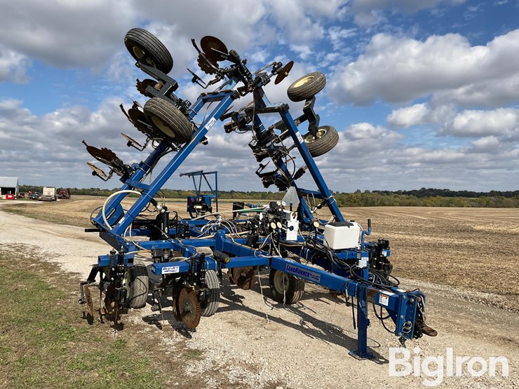 2013-blu-jet-landrunner-image-3