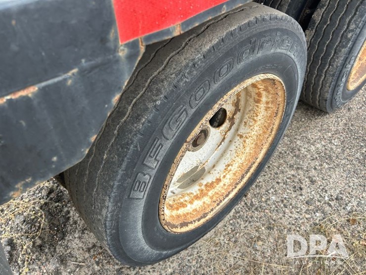 2013-neville-tender-trailer-image-30