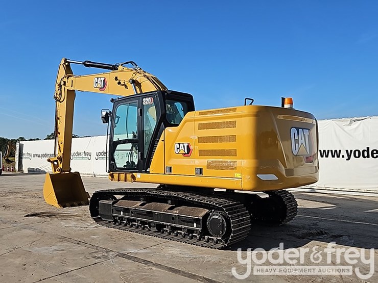 2019-caterpillar-320-image-4