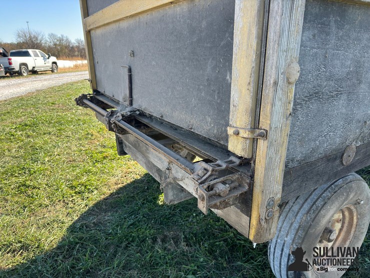 papec-14-forage-wagon-on-knowles-running-gear-image-16